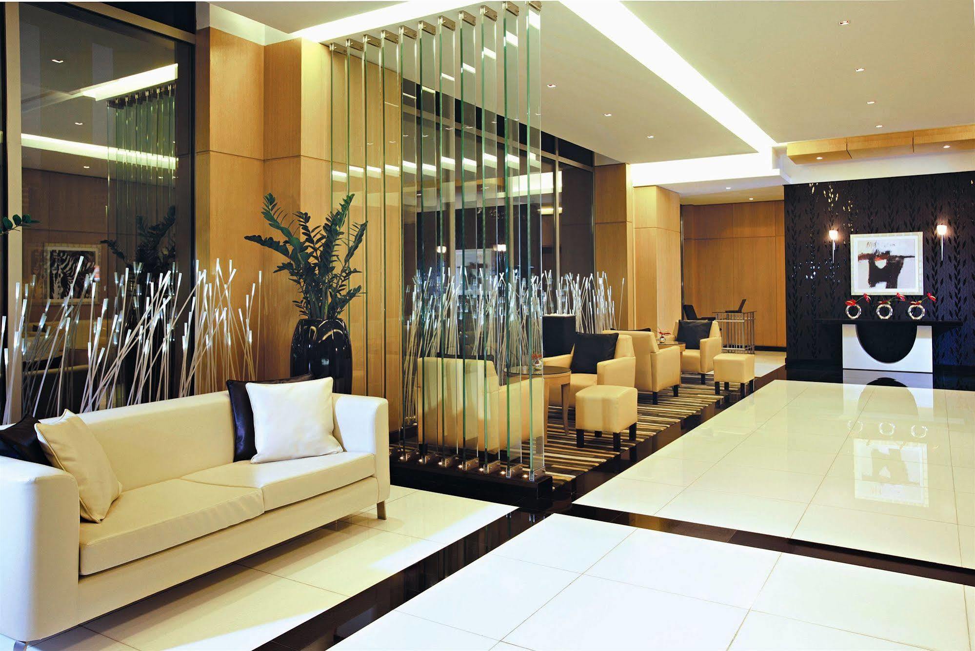 Hala Arjaan By Rotana, Deluxe Hotel Apartments Αμπού Ντάμπι Εξωτερικό φωτογραφία