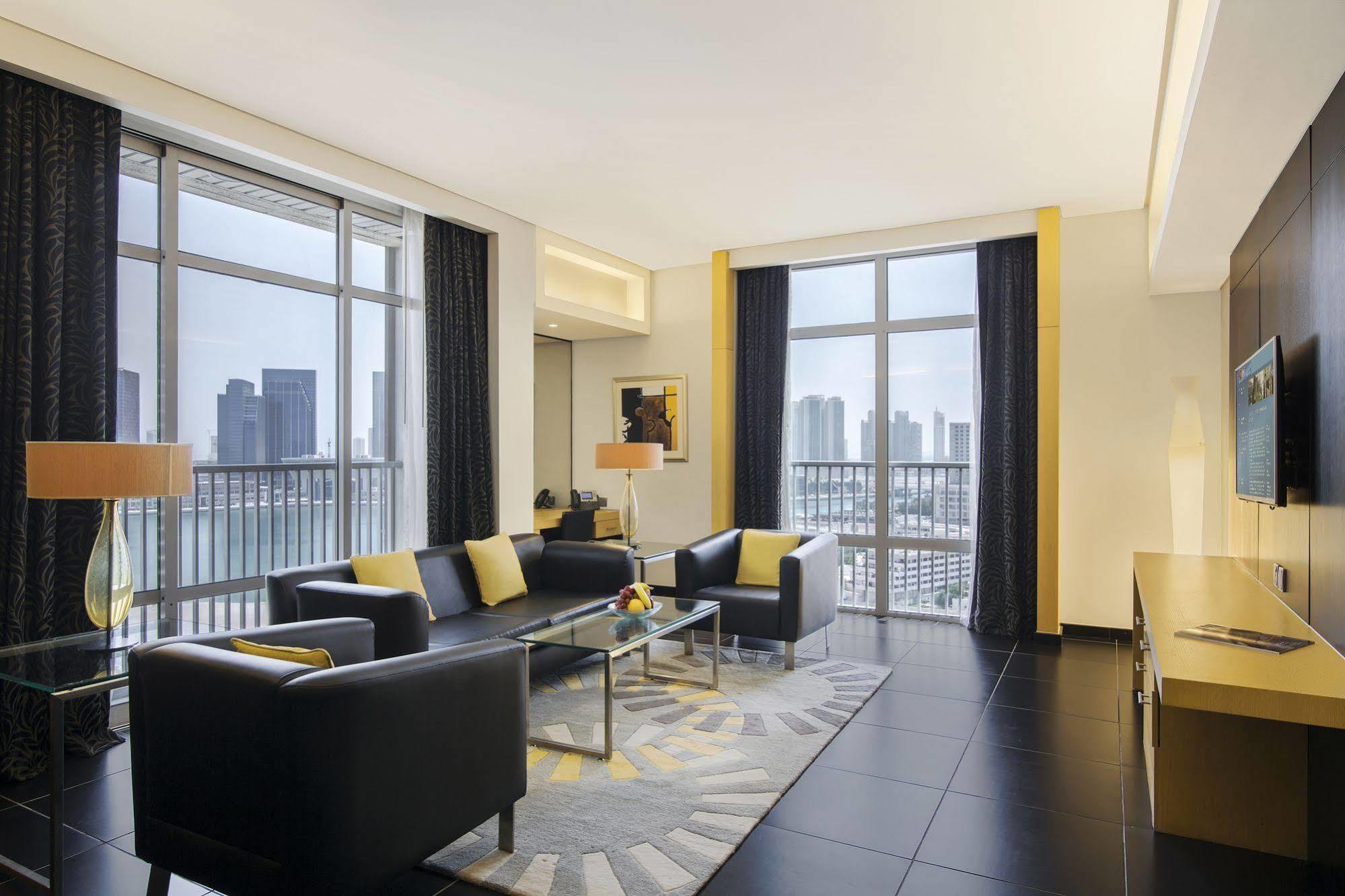 Hala Arjaan By Rotana, Deluxe Hotel Apartments Αμπού Ντάμπι Εξωτερικό φωτογραφία